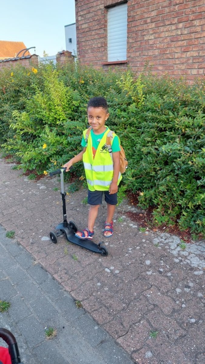 Prince vrolijk gestart aan eerste schooldag in de Vikingsschool in Roeselare