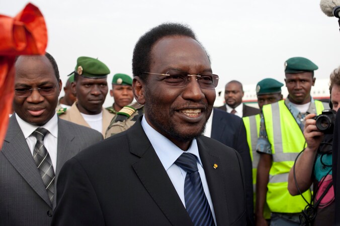 Deze Diouncounda Traore wordt de nieuwe interimpresident.