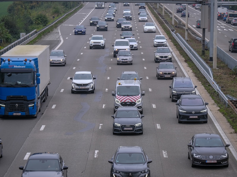 Ruim uur file op E40 richting Brussel vanaf Erpe-Mere: kettingbotsing ter hoogte van Ternat