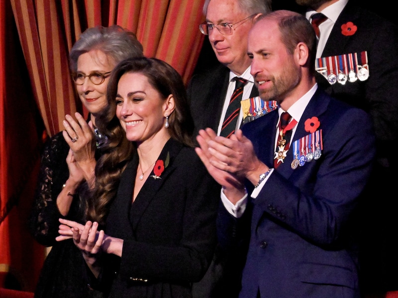 IN BEELD. Prinses Kate lachend op eerste grote publieke optreden na afronding chemo