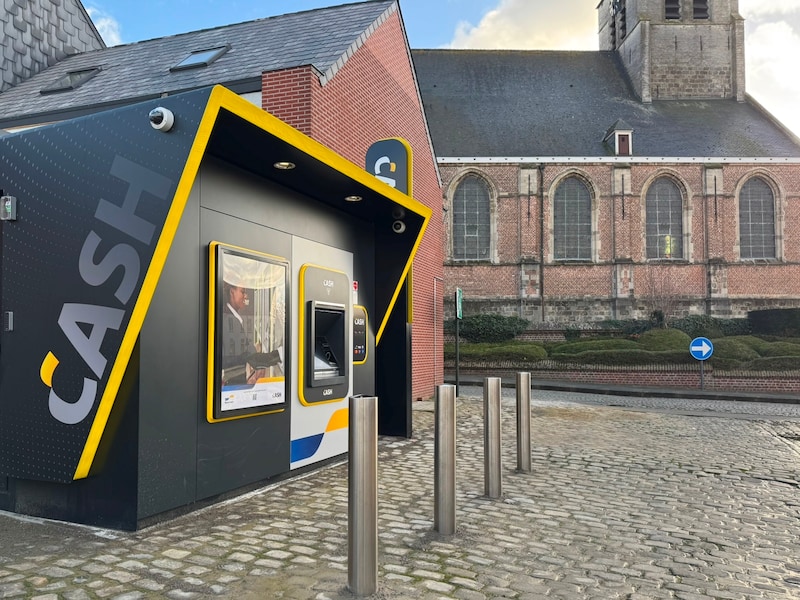 Waar in Lanaken kan je cash geld uit de muur halen? Op deze locatie(s) vind je een CASH-punt