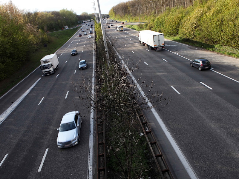 Brusselse buitenring in Dilbeek vannacht tijdelijk volledig afgesloten: omleiding via Ninoofsesteenweg