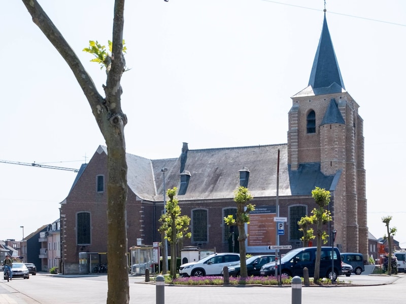Kerk in Beerzel wordt drie dagen lang kunstgalerie: 25 Putse kunstenaars exposeren op 2580 VERBEELDT