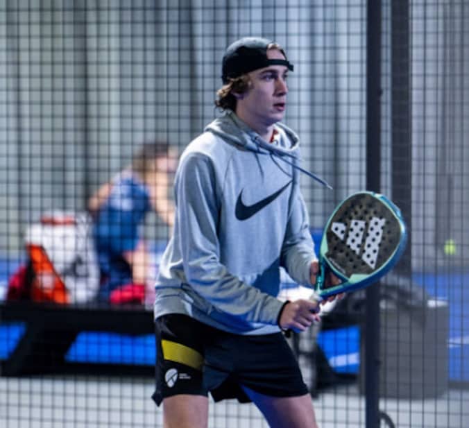 Winter Norman plaatst zich voor masters in padel.