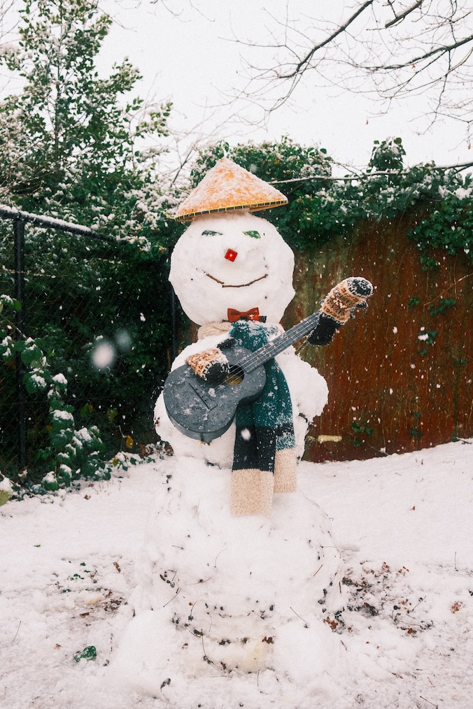 Een lezer maakte een muzikale sneeuwman in Tienen.