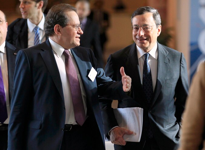 ECB-ondervoorzitter Vitor Constancio (L) en ECB-voorzitter Mario Draghi.