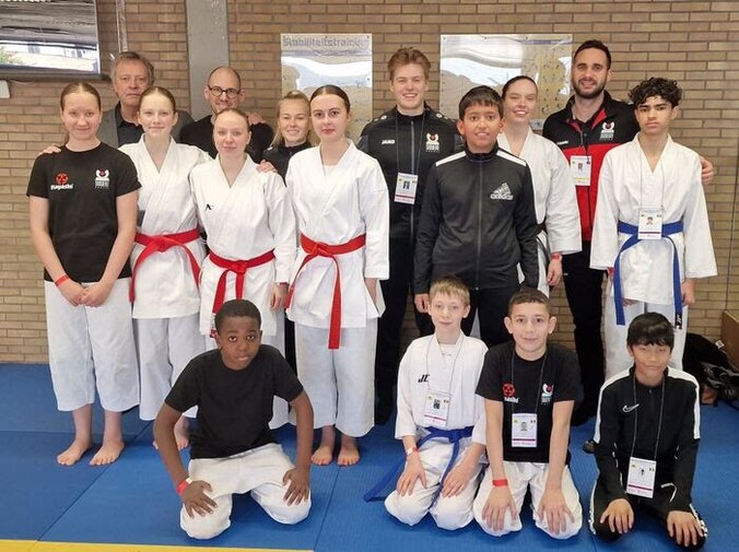 Karateclub Samoerai Leuven blinkt uit op Vlaams kampioenschap met negen podiumplaatsen 