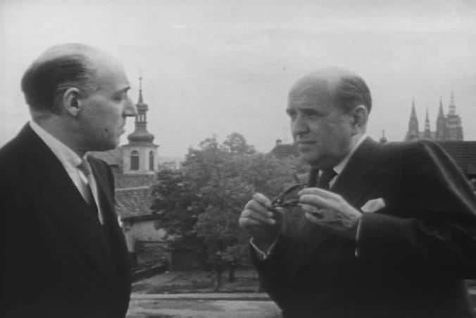 Jan Masaryk (rechts) en Laurence Steinhardt (links), de ambassadeur van de Verenigde Staten in Tsjecho-Slowakije
