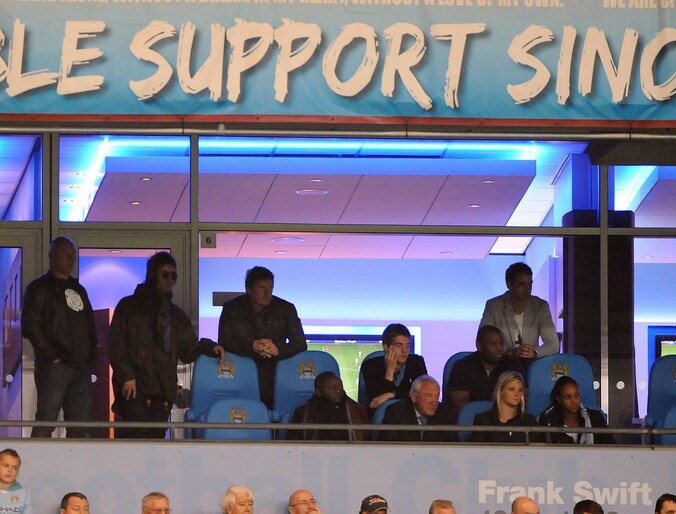 Liam Gallagher deelde een logebox met Kompany's vader en Paul Van Himst.