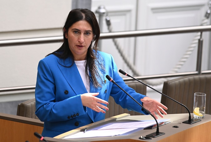 Vlaams minister van Werk Zuhal Demir.