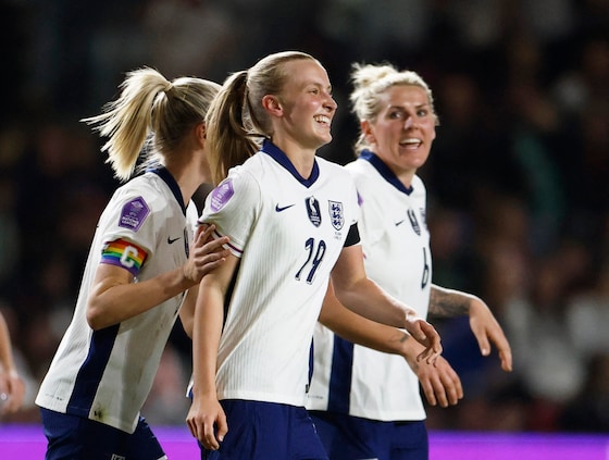 Red Flames lopen tegen 5-0-afstraffing aan in Engeland: gemis Tessa ...