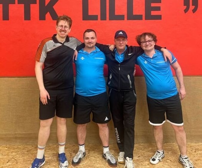 Dennis Abbeel, Jordy Sterkens, Sven Somers en Kevin Sterkens van tafeltennisclub Rijkevorsel.