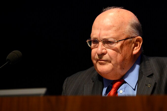 Jean-Luc Dehaene.