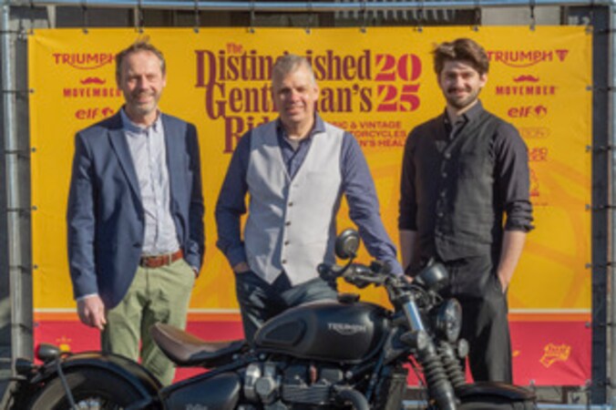 Motards rijden door de Kempen voor het goede doel.