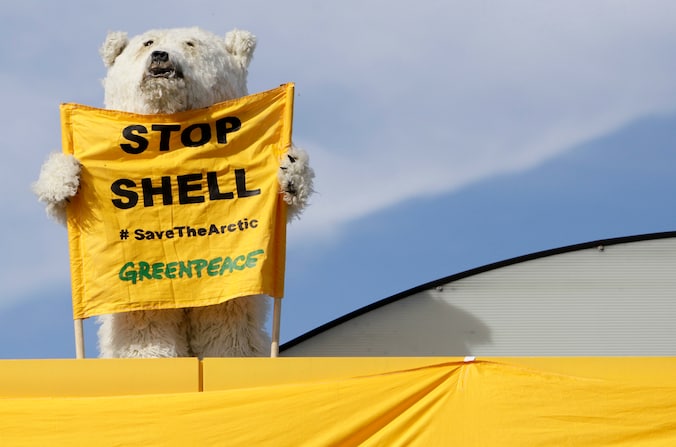 Greenpeace demonstreerde in mei in de Tsjechische hoofdstad Praag tegen de proefboringen.
