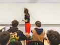 Bijna één op de acht leerlingen maakt middelbare school niet af: uitval dubbel zo hoog bij scholieren die thuis geen Nederlands spreken