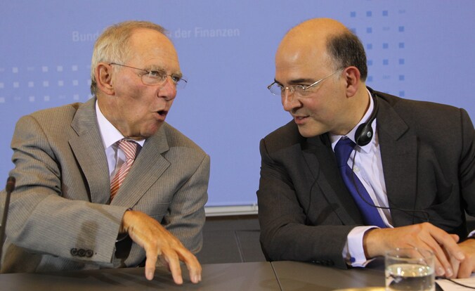 Schäuble (links) met Moscovici in mei van dit jaar in Berlijn.