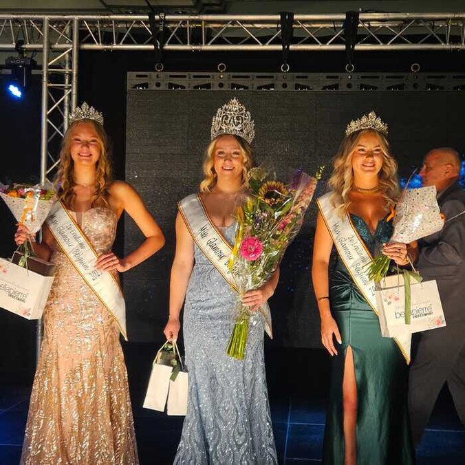 Anouk Roosen (16) werd gekroond tot Miss Glamour, maar ook tot Miss Fotogeniek.
