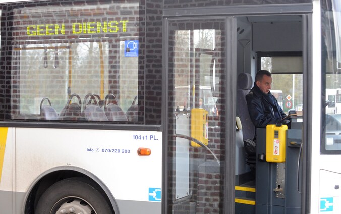 Algemeen besluit het Rekenhof dat de centrale wervings- en selectieregels van De Lijn "onduidelijk zijn, ontbreken of geen draagvlak hebben".
