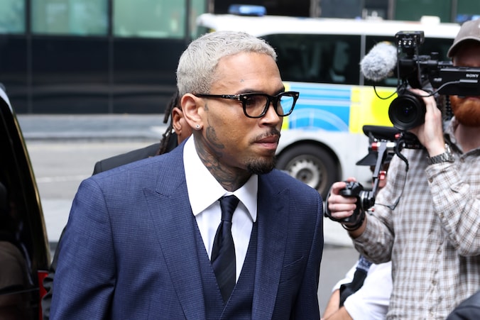 Chris Brown aan de rechtbank in Londen