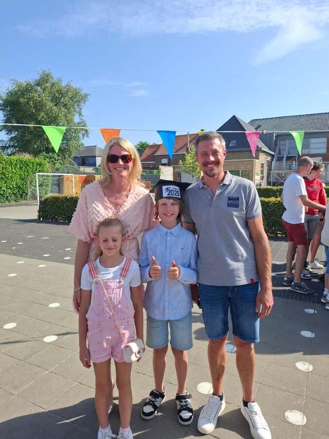Arwen en zijn familie bij de proclamatie.