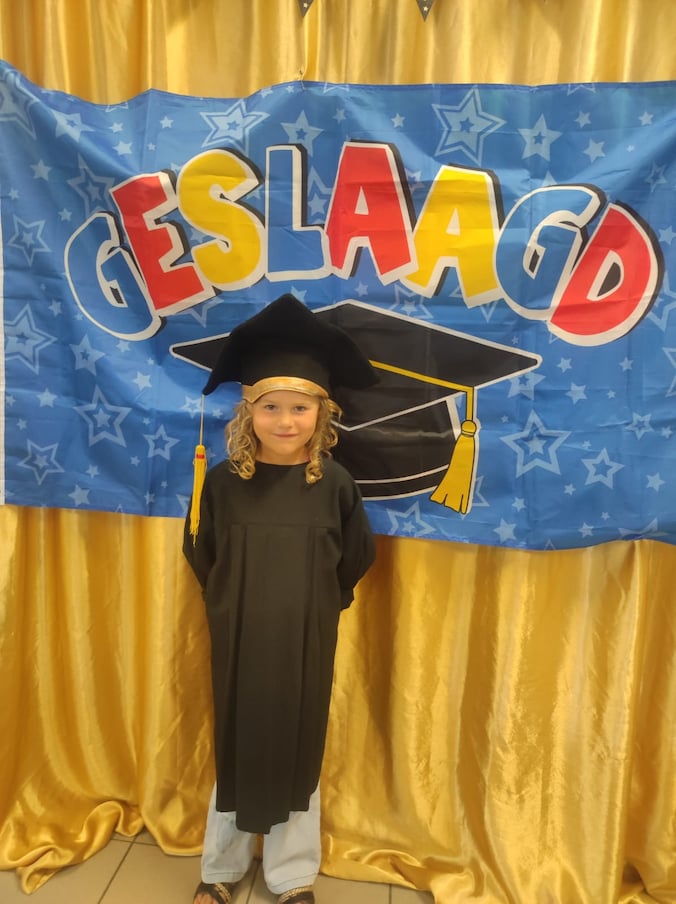 Olivia uit Houthalen studeert af als kleuter