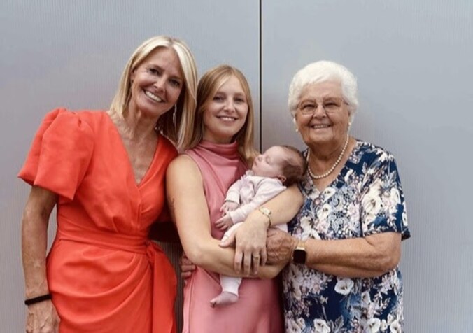 Leia vervolledigt al het achtste viergeslacht in de familie Ricour.