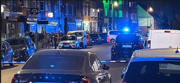 Ploegen van de politiezone Zuid zijn ter plaatse in de Itterbeekselaan in Anderlecht.