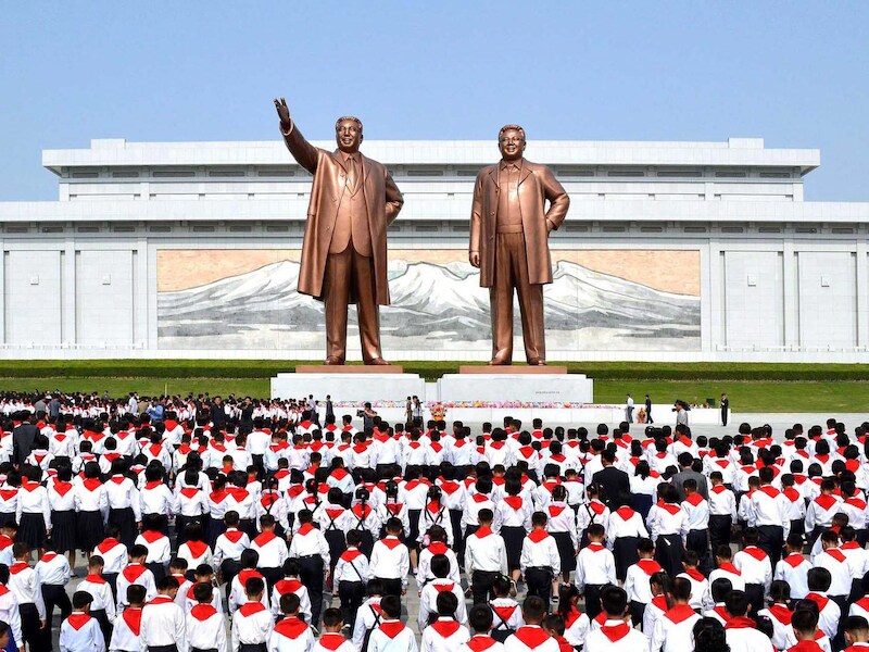 Zondag kwamen ongeveer 20.000 kinderen samen voor de 66ste verjaardag van de Koreaanse Kinderunie in Pyongyang, waarbij ze trouw beloofden aan machthebber Kim Jong Un.