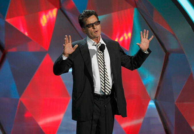 De vrouwengek Charlie Sheen.