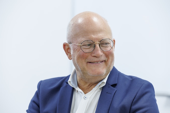 Minister van Mobiliteit Crucke wil helmplicht voor e-steps: “Binnen ...