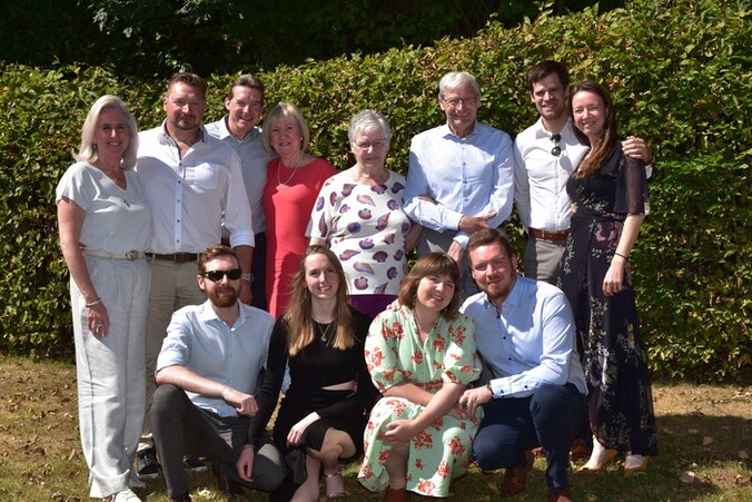  Annyta Vander Cruys en Georges Marissens met de familie.
