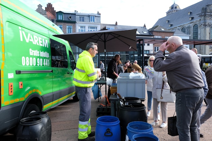 Stad verlengt mini-recyclagepark op Veemarkt: “Mechelaars leverden dit ...