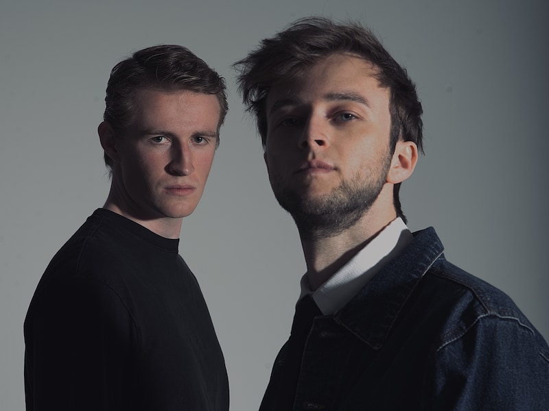 Popduo 2COMMON lanceert nieuwe single 'Die ene blik'