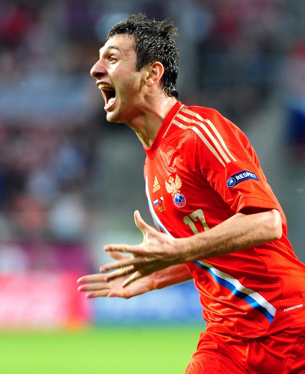 Dzagoev werd op het EK 2012 in Polen en Oekraïne met drie goals gedeeld topschutter.