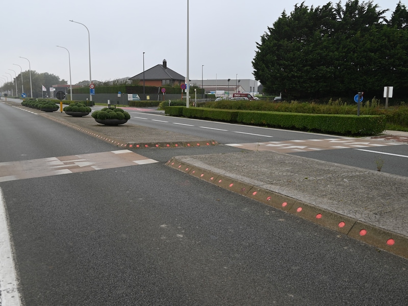 Man (54) eindigt met wagen in gracht: “Vermoedelijk in slaap gevallen”