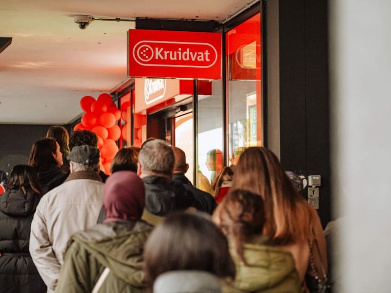 “Ze was ervan overtuigd dat ze betaald had”: Franse dievegge (74) voor rechter nadat ze parfum, kleding en afwasmiddel buit maakte