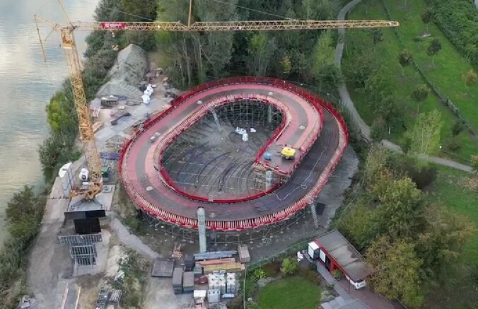De spiraalvormige aanloophelling van de Lysbrug in opbouw.
