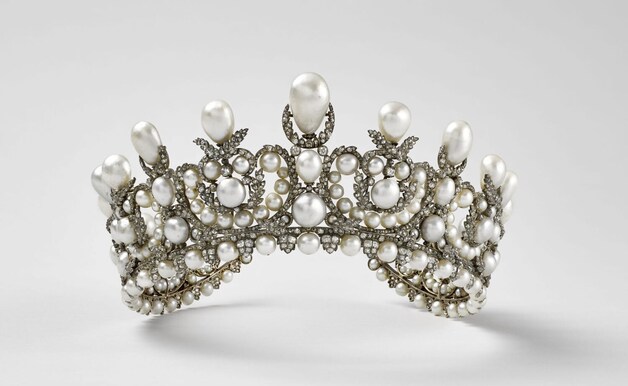 Deze tiara van keizerin Eugénie de Montijo.