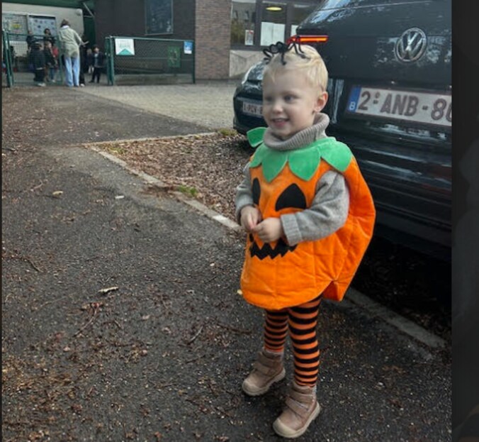 Cyriel uit Lier gaat in halloweenthema naar school.