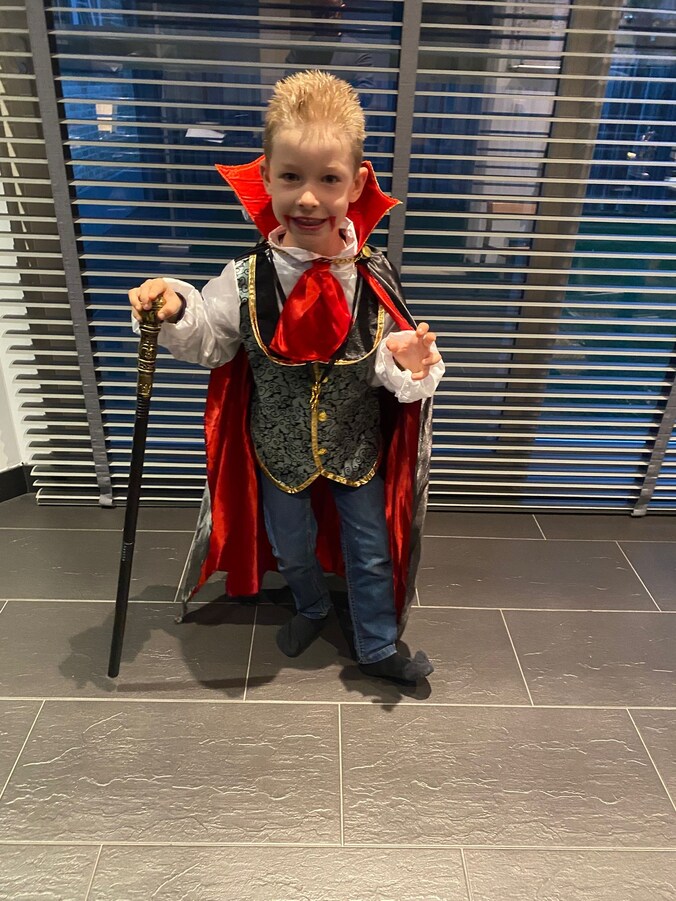 Lou uit Weelde, of zeggen we beter Dracula? 