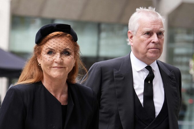 Sarah Ferguson en Andrew Mountbatten-Windsor woonden in september nog samen de begrafenis van Katharine Worsley, de hertogin van Kent, bij.