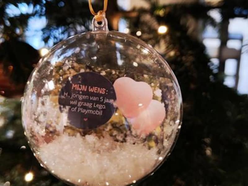 Wensboom in Peer brengt kerstgeluk bij kinderen uit kwetsbare gezinnen