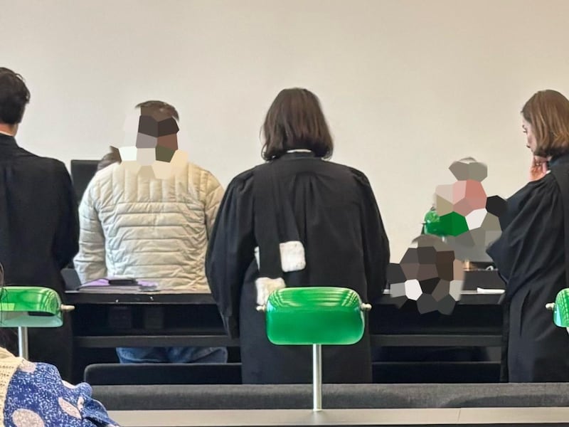 “Geroepen en geweend”: vrienden randen vrouw aan terwijl tante in kamer verderop zit, beklaagde krijgt nu in beroep mildere straf