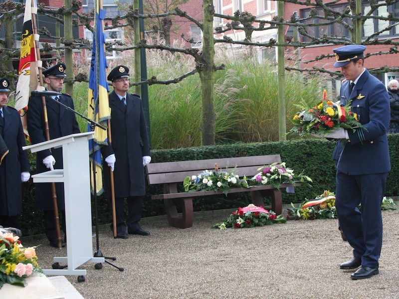 Balen herdenkt Wapenstilstand met missen en bloemenhulde
