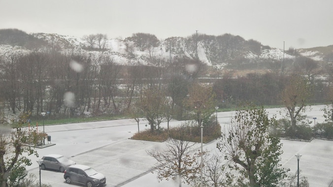 Ook in Bredene viel vannacht de eerste sneeuw van het najaar.