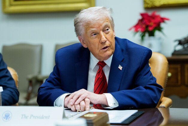 Trump vertelde vannacht over de ‘Gold Card’ tijdens een rondetafel met zakenmensen.
