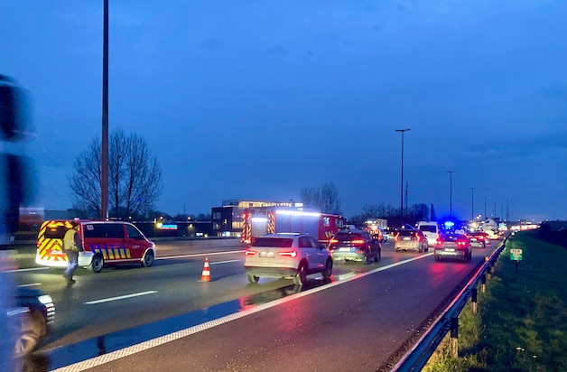 Door het ongeval in Deerlijk staat er een lange file op de E17 richting Gent. 