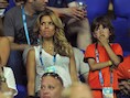 Sylvie met haar zoon Damian op de tribune tijdens Duitsland-Nederland op het afgelopen EK.