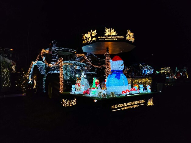 Sfeerbeelden van de tractorkerstparade in Werchter.